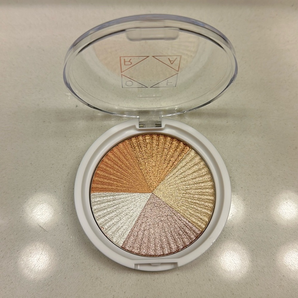 OFRA Cosmetics Beverly Hills Highlighter